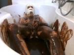 ウェット＆メッシー 身体中にチョコレートを塗りたくり激しいオナニーをする男